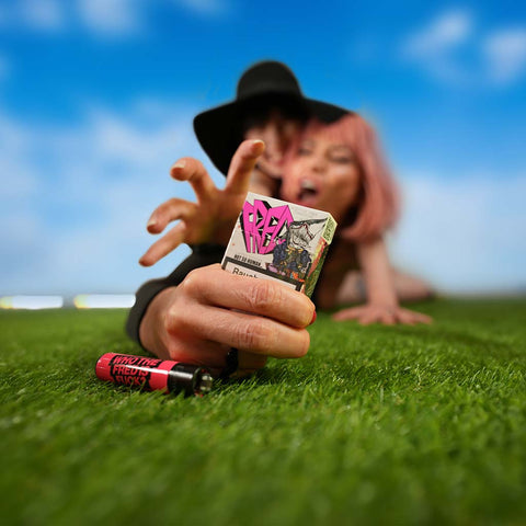 Girls fighting for Fred Cigarettes